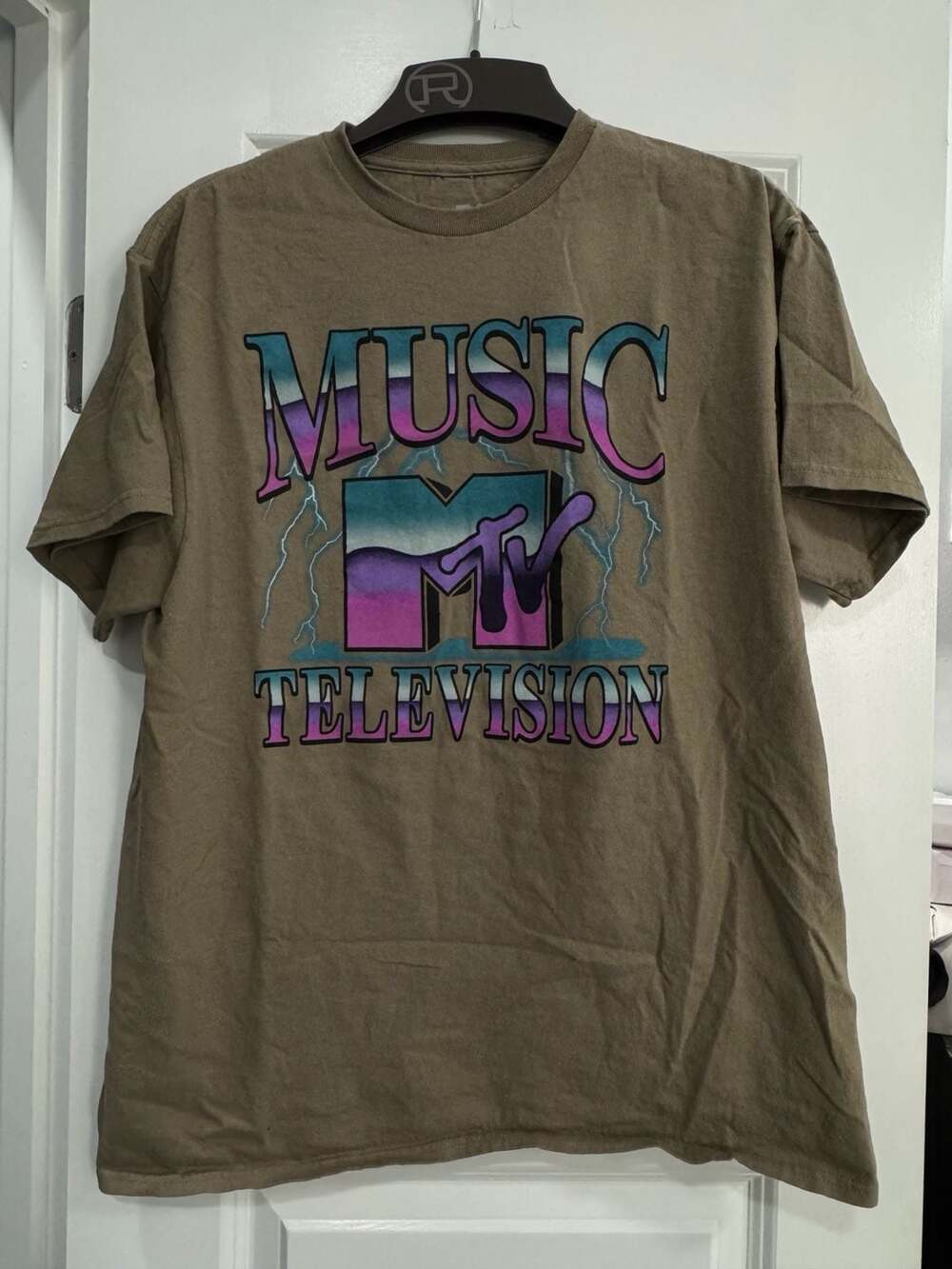 MTV Music Television Lightning Logo Graphic T-Shirt Olive Green Men's Size L